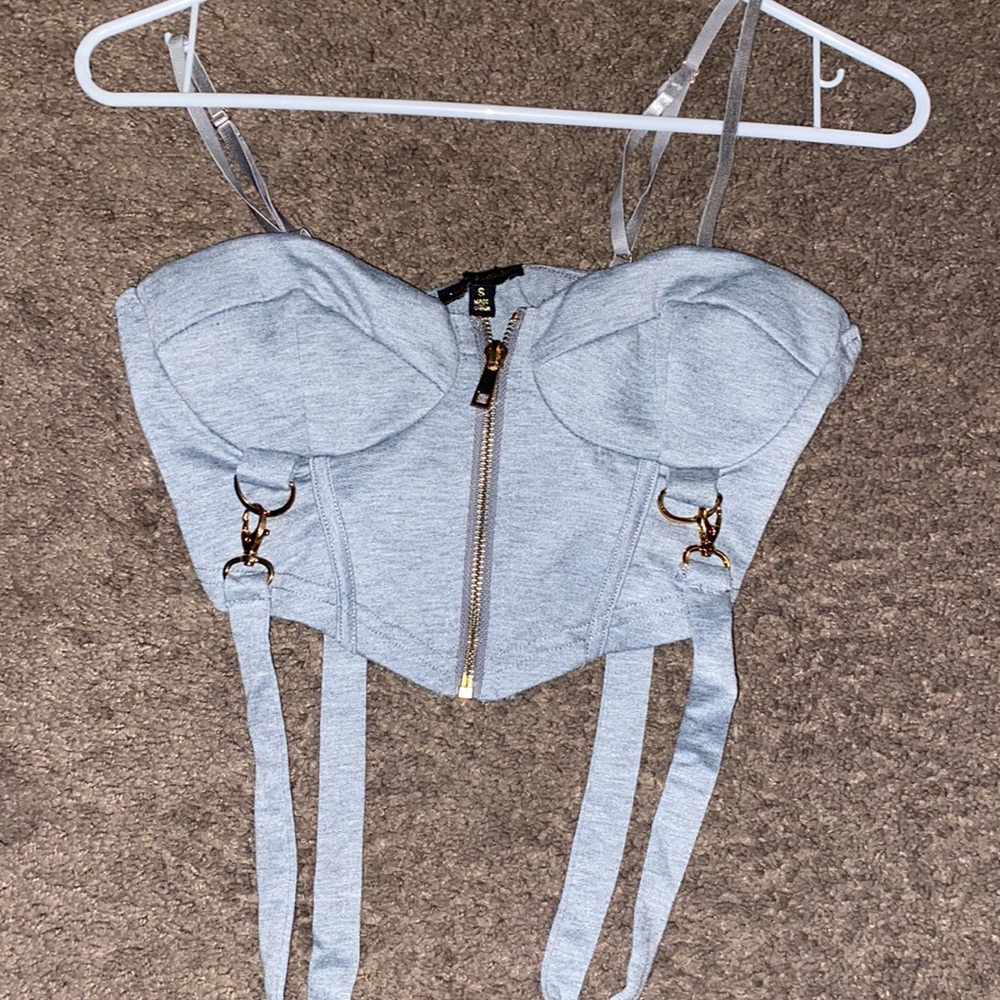 Cute gray crop top
